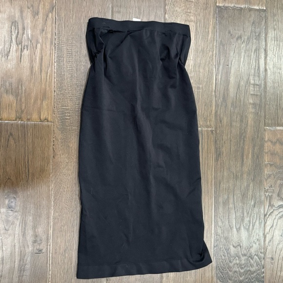 Premiere Collection Strapless Dress - Picture 3 of 7